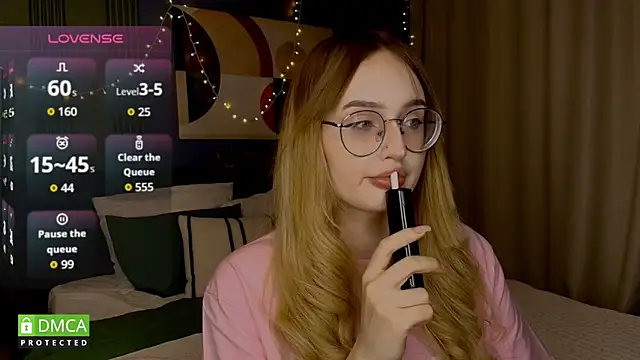 AdeLuna online show from February 7, 10:13 pm