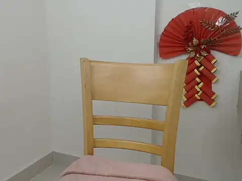 Rose Thorny2k online show from March 2, 7:15 am