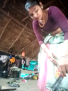 Hotty raghni online show from February 3, 7:57 am