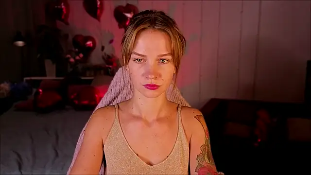 Crystal Kris online show from February 12, 5:42 am