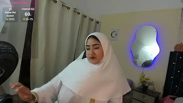 SamiraAwada online show from April 9, 7:08 pm