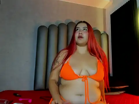 Miaa-Foxx online show from February 28, 10:53 pm