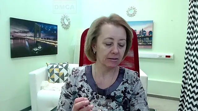 MONA W online show from February 17, 10:58 am