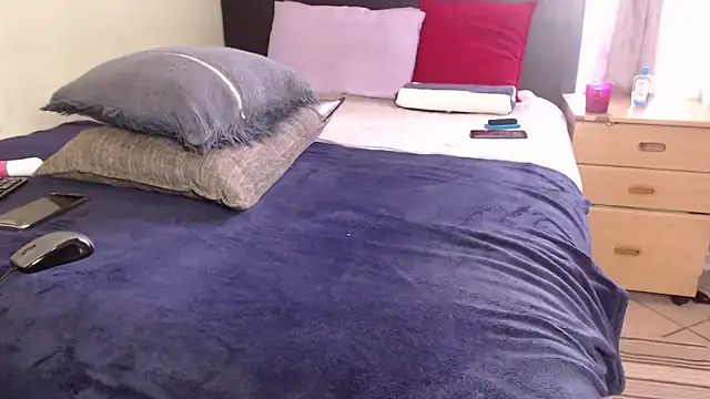 AngelTrish online show from April 5, 2:16 pm