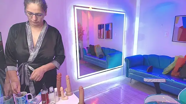 Madame scarlett online show from April 16, 11:32 am