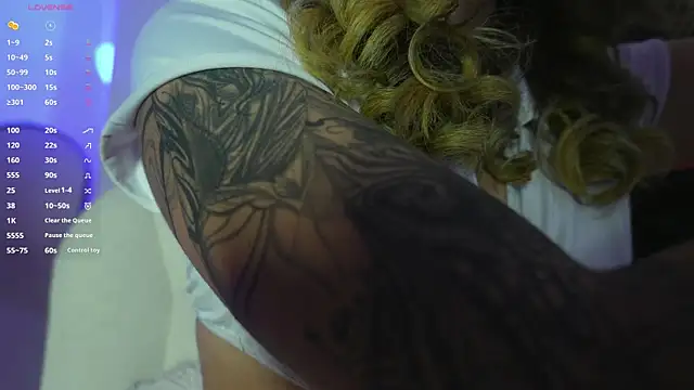 Just Lu online show from April 3, 4:10 am