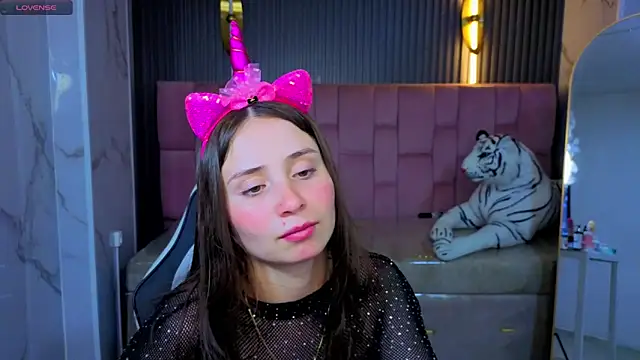 Ariana18 b online show from April 14, 1:22 pm