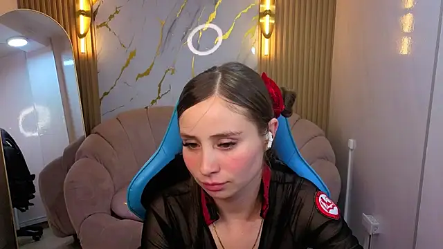 Ariana18 b online show from March 7, 2:13 pm