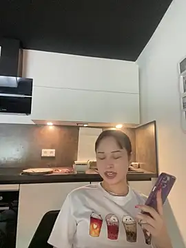 Just-Lilly online show from May 30, 2:59 pm