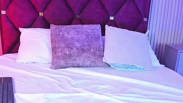 Axa Graham online show from February 21, 8:09 pm