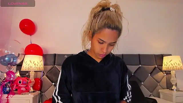  Giorgiina  online show from February 14, 12:29 pm