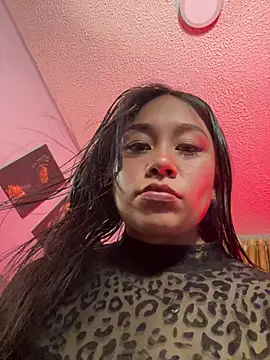 SavageBond  online show from May 9, 4:25 am