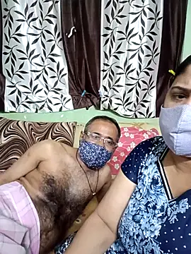 HoneyHush online show from February 18, 1:10 pm