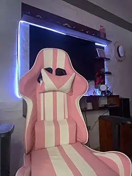 Natasha-Naughty- online show from March 30, 7:46 pm