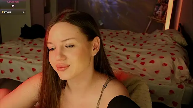 Alisia here online show from March 27, 7:47 pm