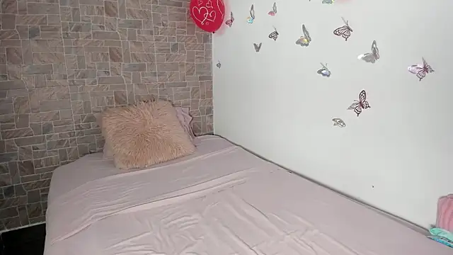 valeriesaint online show from March 4, 10:16 pm