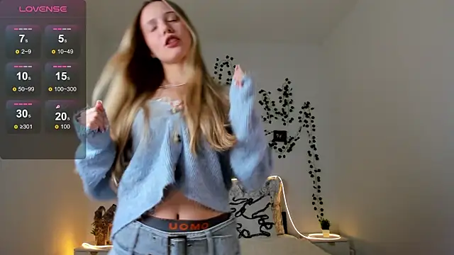 EllyMartinez online show from February 24, 4:38 pm