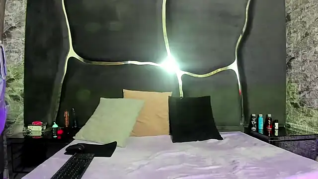 SaxxybunnyAndJayzzy online show from May 31, 4:29 am