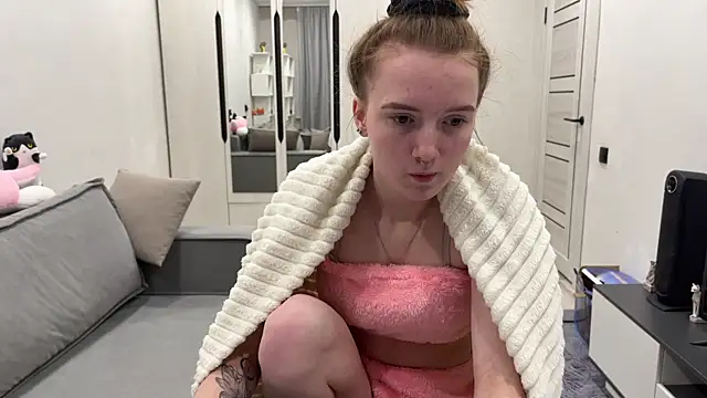 lunli0 online show from February 12, 12:07 pm