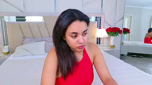 Luna Cortier online show from June 10, 5:28 am