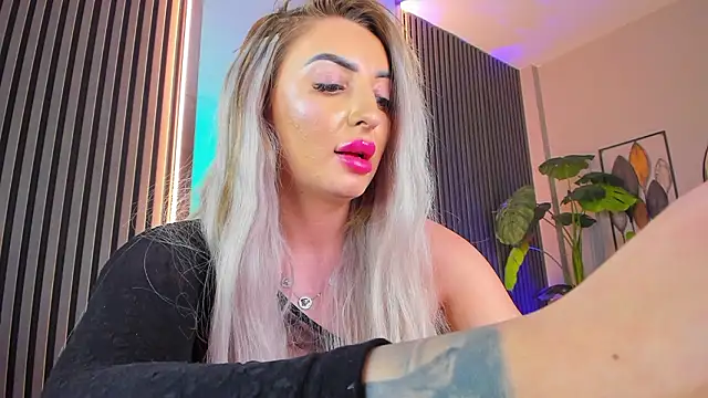 MissObsidian online show from March 13, 2:35 am