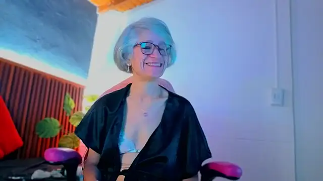 miss monserrate01 online show from February 5, 1:03 pm