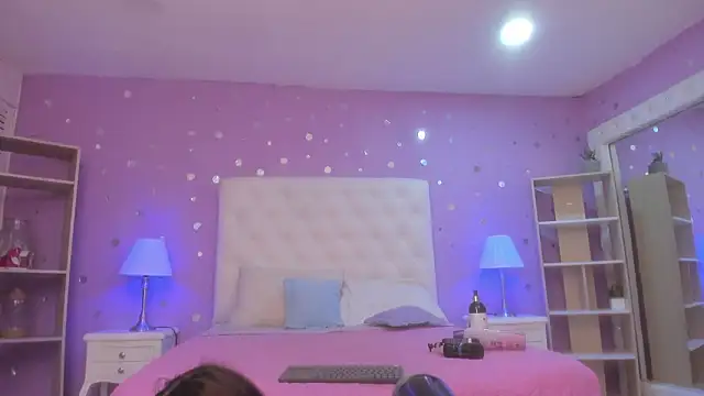 Goldentemptation  online show from March 3, 7:42 pm