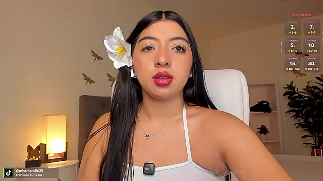 missvancouver online show from February 26, 1:21 pm