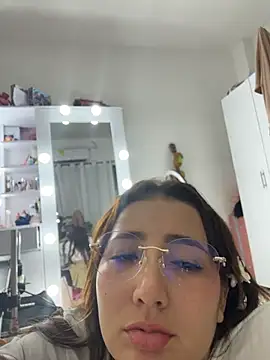 Arya    online show from February 4, 4:21 pm