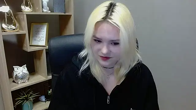 SweetLilyxo online show from February 3, 8:52 am