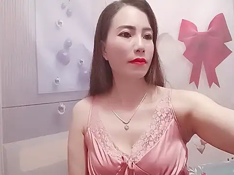 Hello-Kitty001 online show from April 12, 8:55 pm