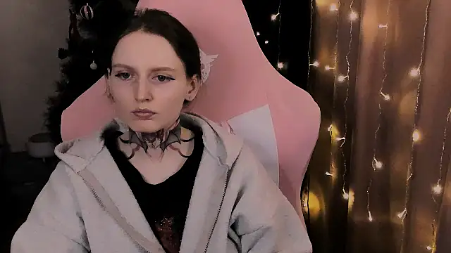 Onyxix online show from February 13, 5:47 pm