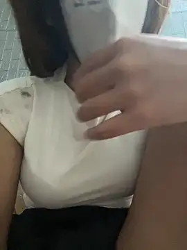 Miu Xinh online show from March 20, 5:18 pm