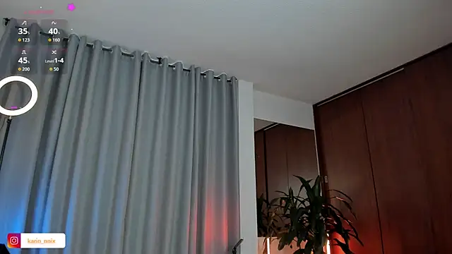 karinnixx online show from April 18, 7:07 pm