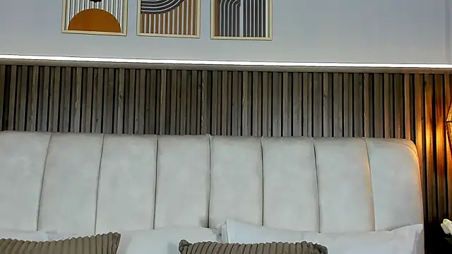 LisaLain online show from April 4, 12:04 pm