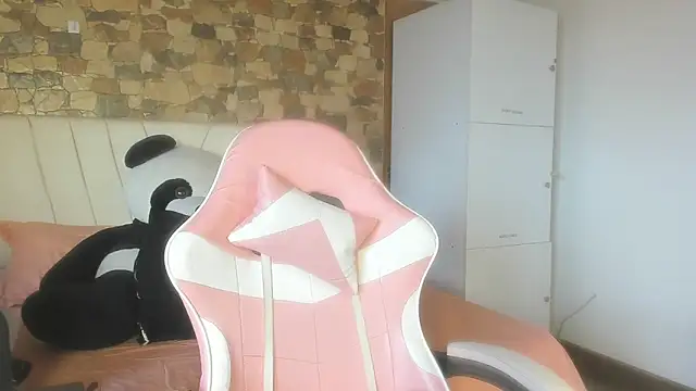 khaimi  online show from April 14, 7:47 pm