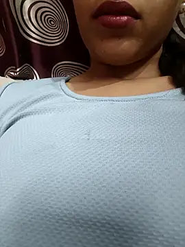 komalsharma99 online show from May 6, 6:56 pm