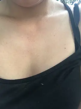 Cheng baby online show from April 17, 12:13 am