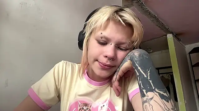 MeowMixer online show from February 7, 9:13 am