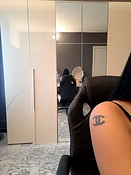 Nhaomy    online show from February 16, 12:05 pm