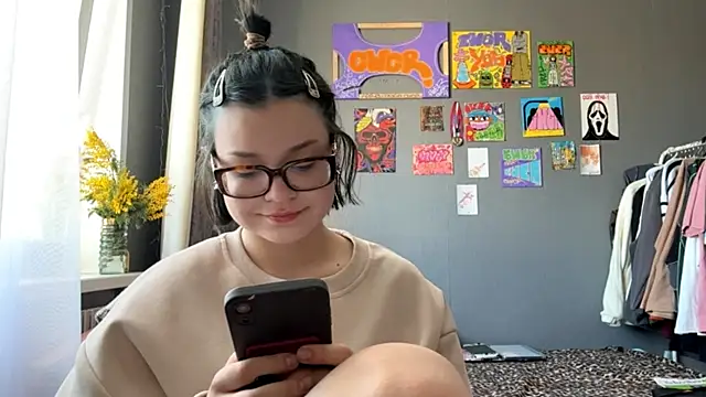 AngelLune online show from March 7, 11:28 am