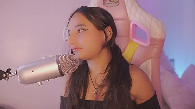  emily jonexs online show from June 14, 2:24 am