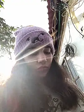 Ella 7 online show from March 3, 9:21 pm