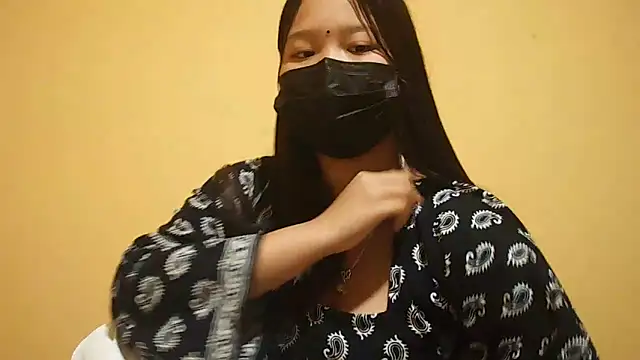 PRENCY CUTE online show from April 11, 12:50 am