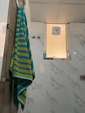 raavigirl online show from April 5, 7:07 am