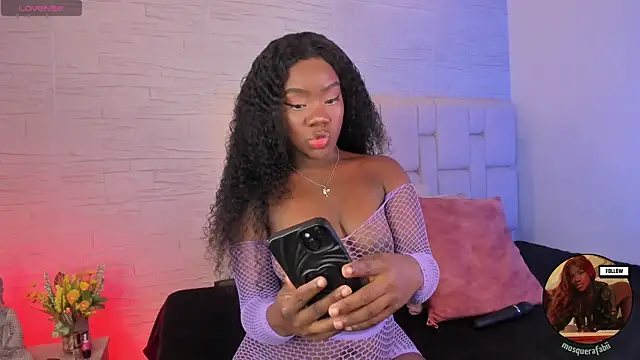 naina deivis33 online show from April 16, 4:02 am