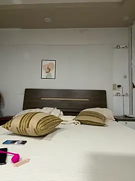 Rin-yiyi online show from April 11, 6:41 am