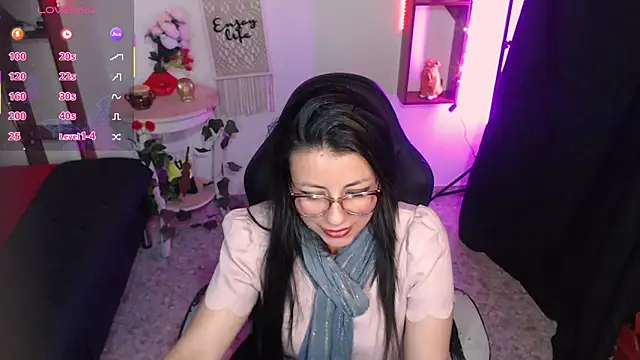 QueenRose94 online show from March 13, 1:12 pm