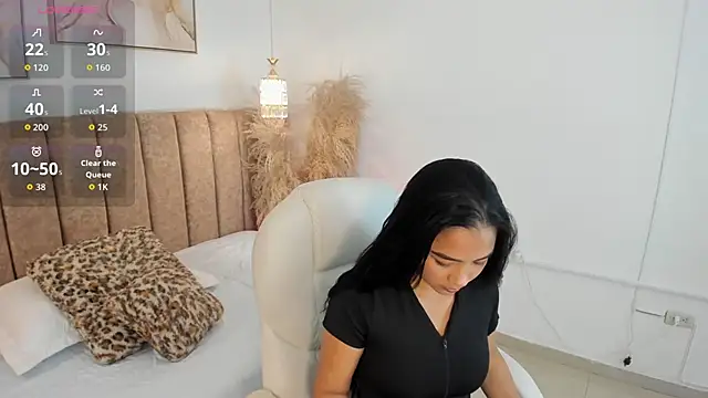 Yaasmin  online show from February 20, 6:31 pm