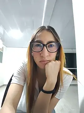 Sara Love 1 online show from May 16, 1:52 am